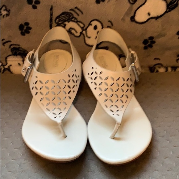 Michael Kors sandals - Picture 1 of 6